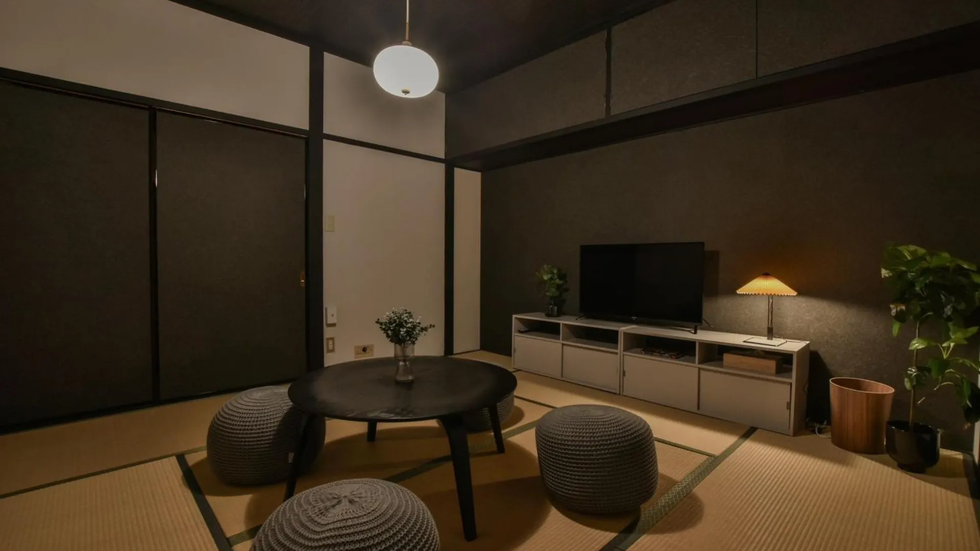岡田ビル4階 Apartment Tokyo